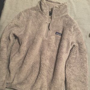Gray Patagonia sherpa quarter zip